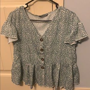 Cute ruffle cheetah top!